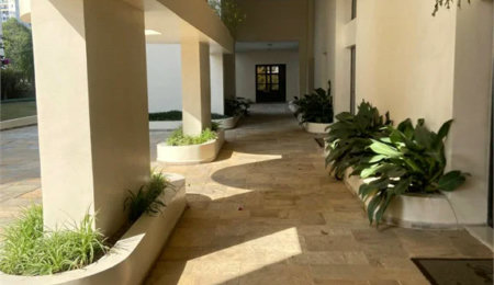 Apartamento à venda com 4 quartos, sendo 2 suítes,  em Vila Andrade, São Paulo, SP