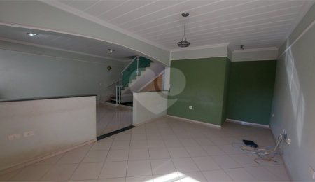 Sobrado à venda com 3 quartos, sendo 1 suíte,  em Wanel Ville, Sorocaba, SP