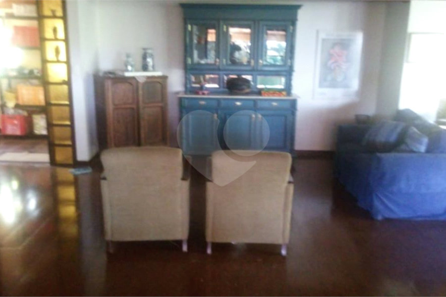 Sobrado à venda com 5 quartos, sendo 1 suíte, em Roseira, Mairiporã, SP