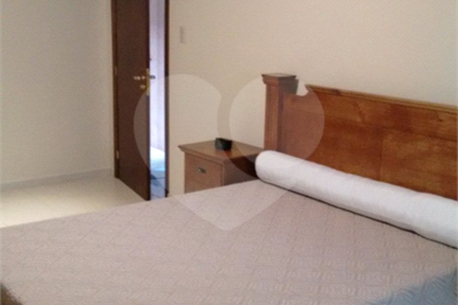Casa à venda com 4 quartos, sendo 1 suíte, no condomínio Travessa Jacob,38, São Paulo - SP