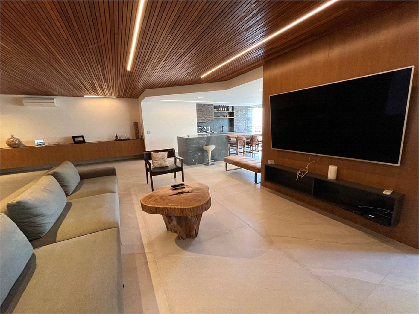 Apartamento à venda ou para alugar com 4 suítes em Santana, São Paulo, SP