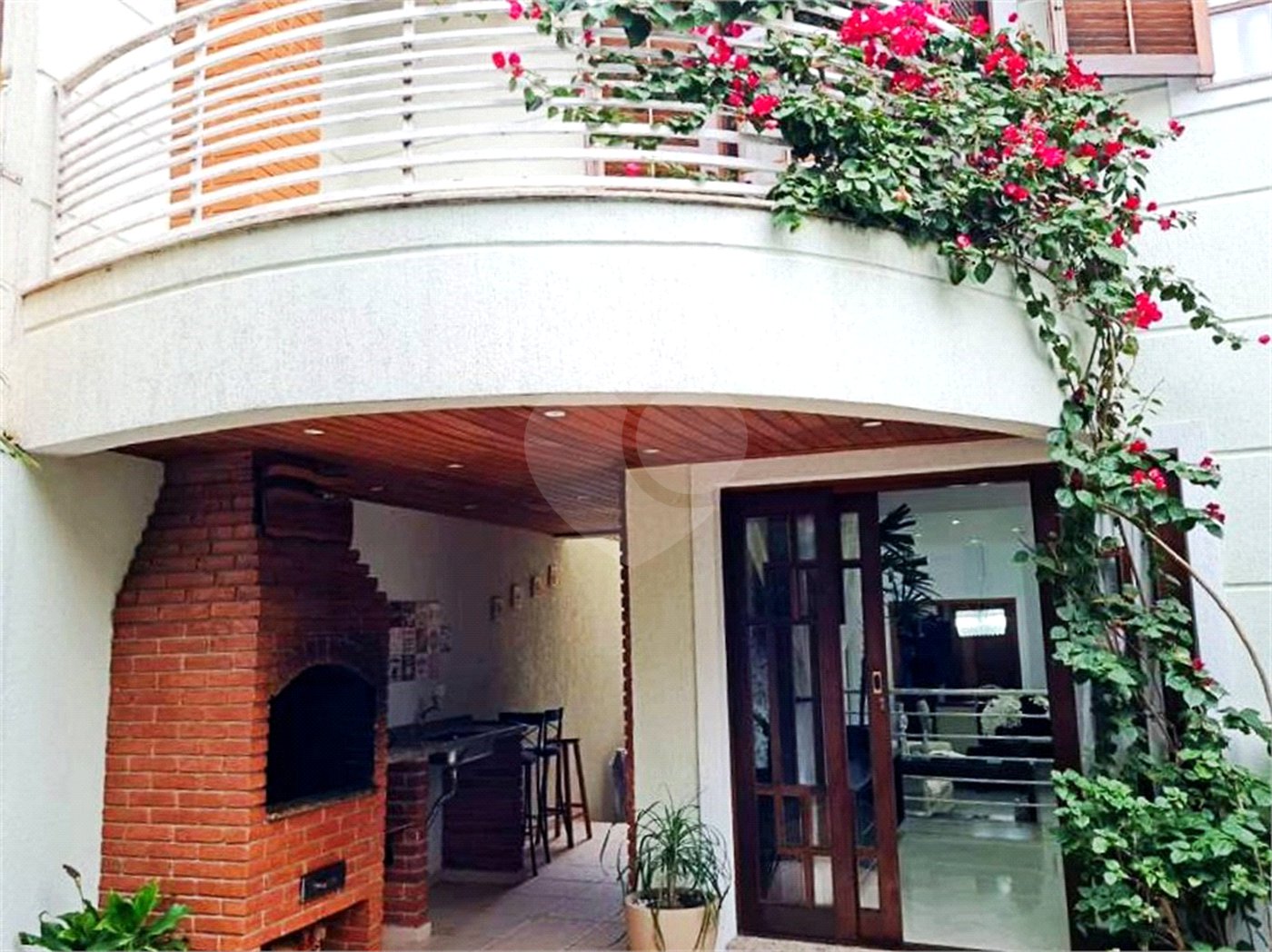 Sobrado à venda com 3 suítes em Horto, São Paulo, SP