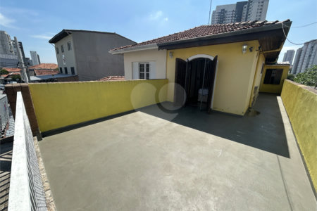 Sobrado à venda com 3 quartos em Jardim Santo Antoninho, São Paulo, SP