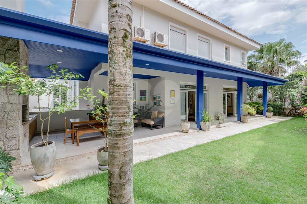 Casa à venda ou para alugar com 4 suítes no condomínio Villa Di San Marino, São Paulo - SP