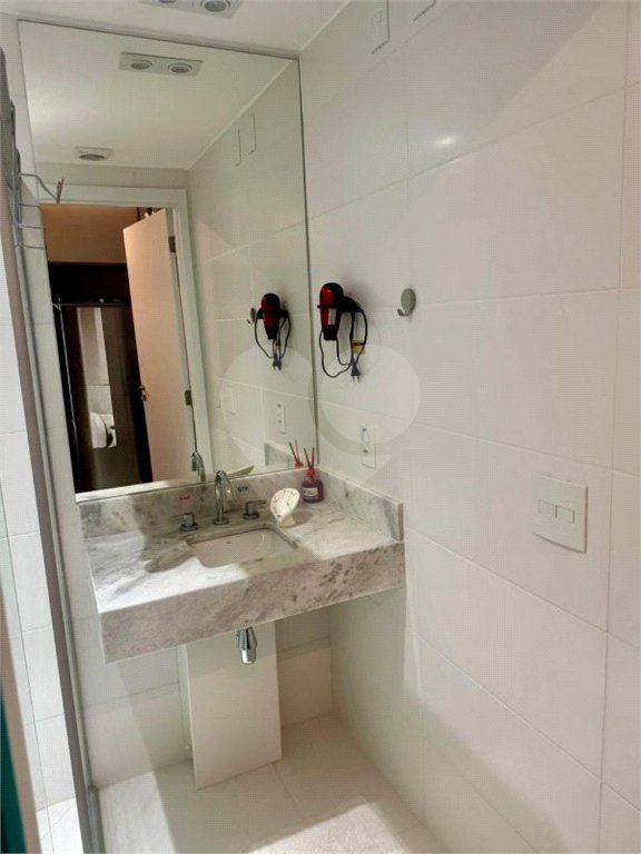 VENDO - Studio mobiliado e decorado na Vila Mariana.