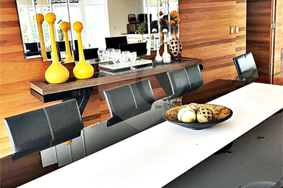 Casa à venda com 4 suítes no condomínio Residencial Jd. Ibiratiba, São Paulo - SP