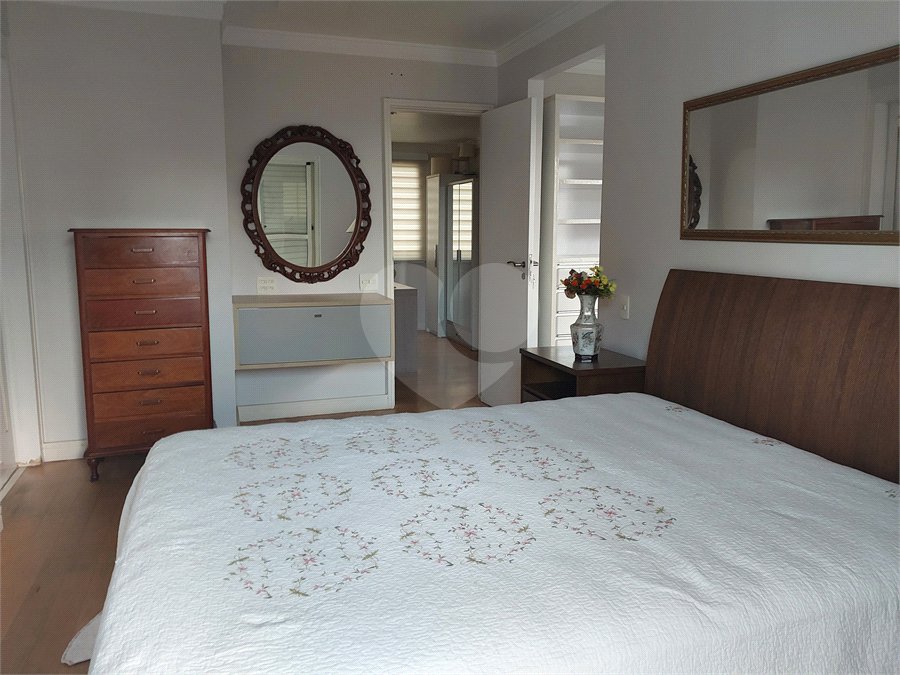 Apartamento à venda com 3 quartos, sendo 2 suítes,  em Cidade São Francisco, São Paulo, SP