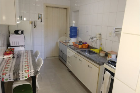 Casa à venda com 3 quartos, sendo 1 suíte, em Mirandópolis, São Paulo, SP