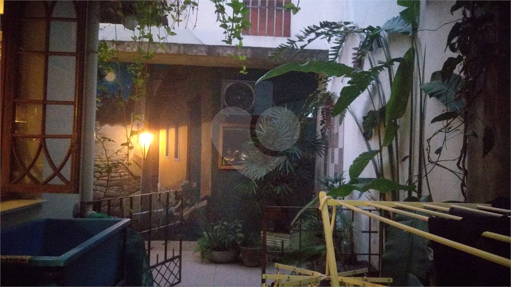 Casa à venda com 3 quartos, sendo 2 suítes, em Vila Mariana, São Paulo, SP