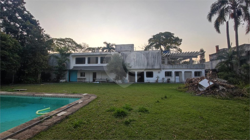 Casa Térrea à venda com 5 quartos, sendo 2 suítes, em Chácara Monte Alegre, São Paulo, SP