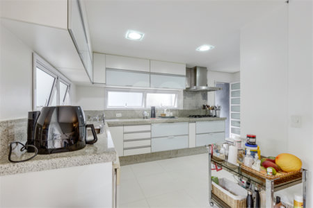 Casa de Vila à venda com 3 quartos, sendo 2 suítes, em Brooklin Velho, São Paulo, SP