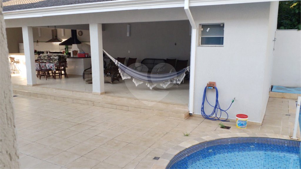 Casa à venda com 4 suítes no condomínio Aruã, Mogi das Cruzes - SP