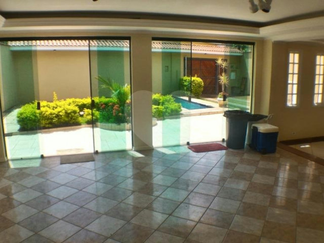Sobrado à venda com 4 suítes em Horto, São Paulo, SP