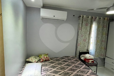 Sobrado à venda com 3 quartos, sendo 1 suíte, em Santíssimo, Rio de Janeiro, RJ