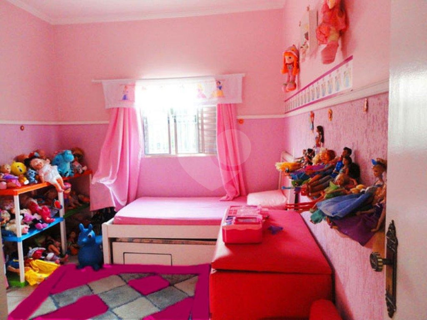 Casa Térrea à venda com 3 quartos, sendo 1 suíte, em Vila Galvão, Guarulhos, SP