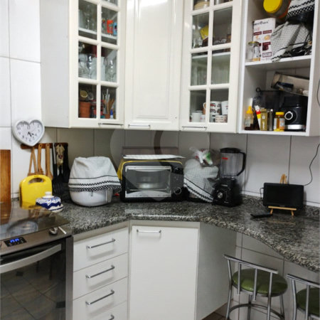 Sobrado à venda com 3 quartos, sendo 1 suíte,  em Vila Oliveira, Mogi das Cruzes, SP