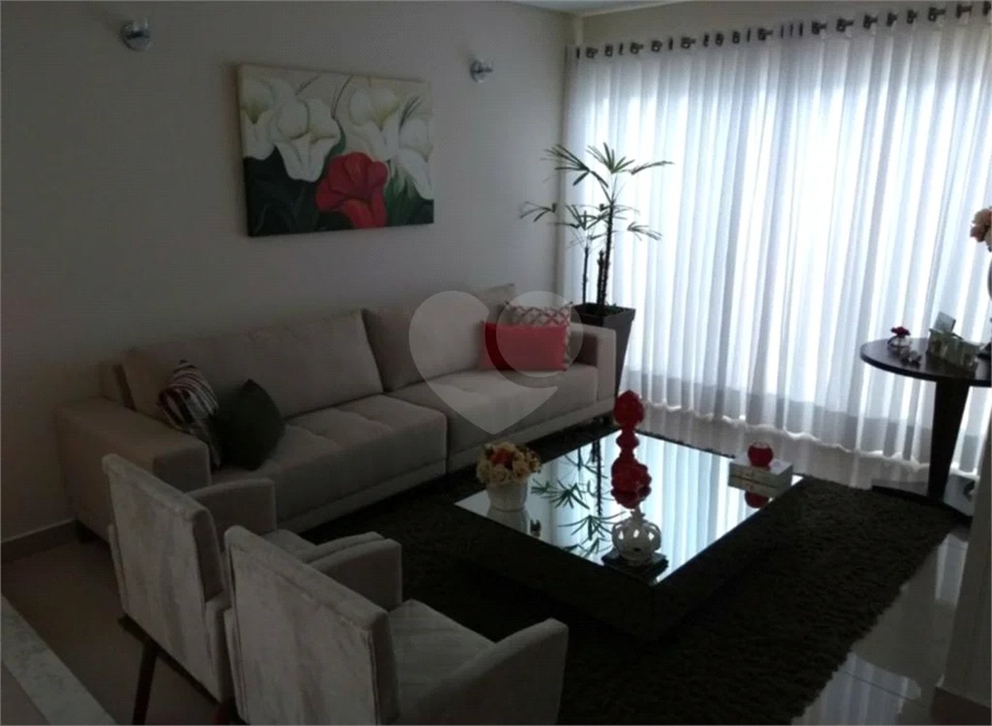Casa à venda com 3 quartos, sendo 2 suítes, em Condomínio Residencial Terras do Oriente, Valinhos, SP