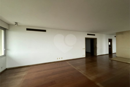 Apartamento à venda com 4 suítes em Jardim Marajoara, São Paulo, SP