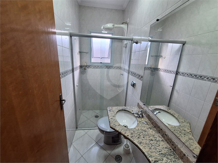 Sobrado à venda com 3 quartos, sendo 1 suíte, em Parque Vitória, São Paulo, SP