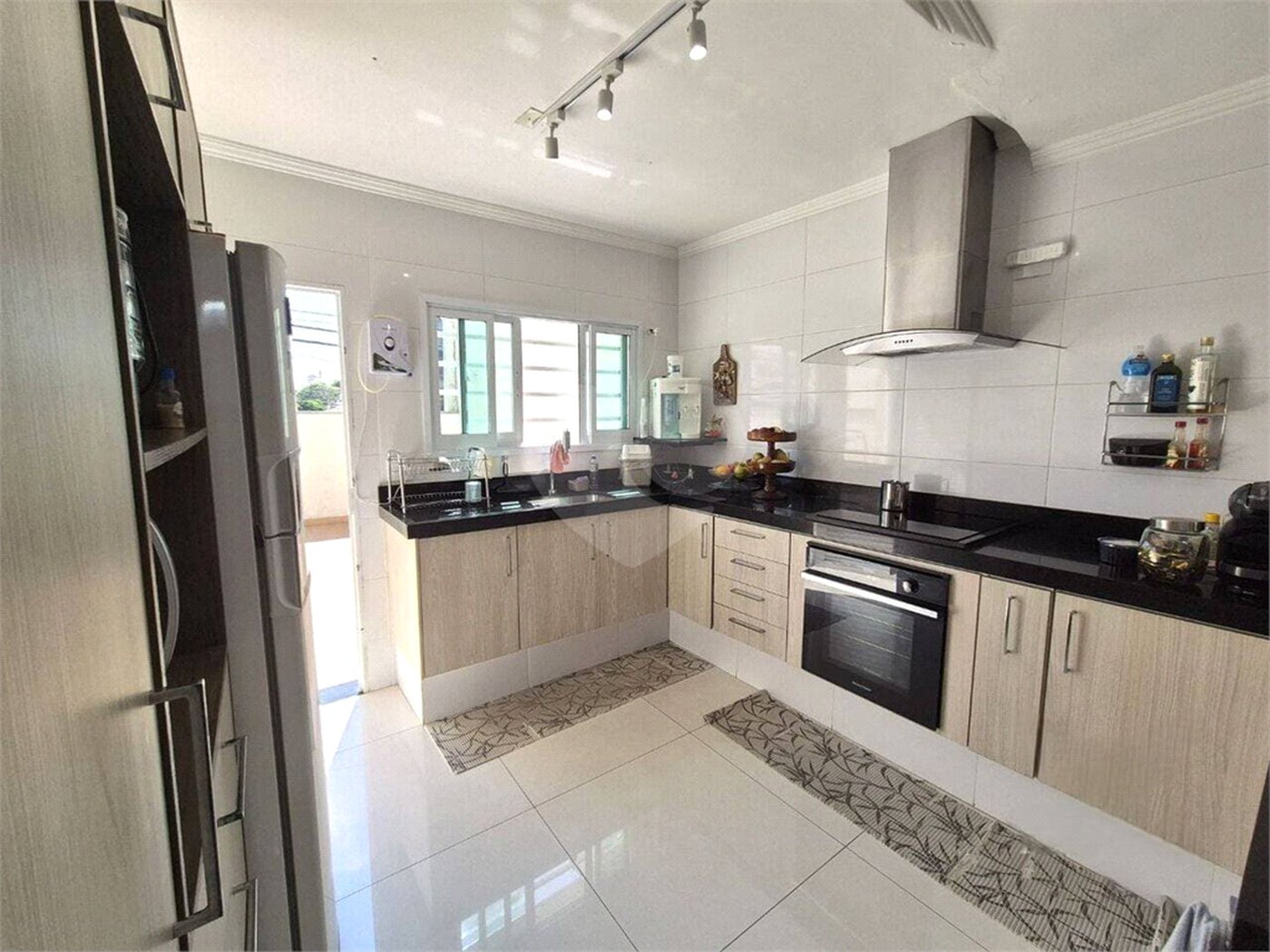Casa à venda com 3 quartos, sendo 1 suíte,  em Vila Augusta, Sorocaba, SP