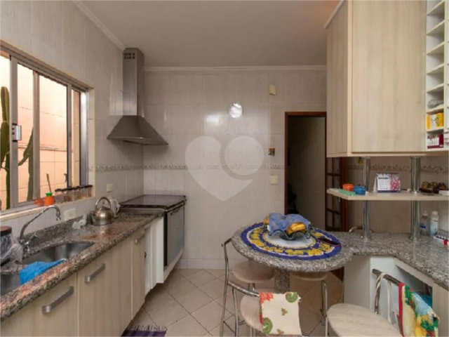 Casa à venda com 3 quartos, sendo 1 suíte,  em Vila Gustavo, São Paulo, SP