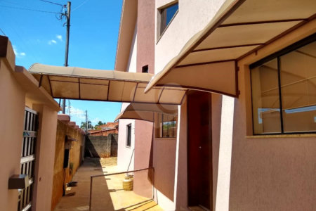 Sobrado à venda com 4 quartos, sendo 1 suíte,  em Vila Asem, Itapetininga, SP