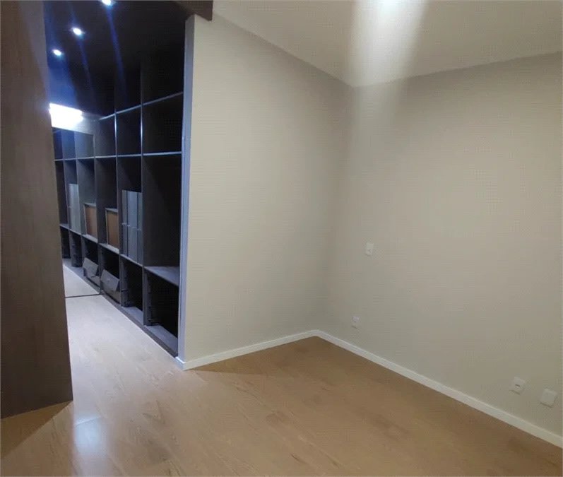 Apartamento à venda com 3 quartos, sendo 2 suítes,  em Jardim Arpoador, São Paulo, SP