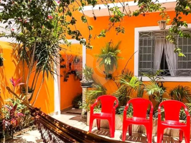 Sobrado à venda com 5 quartos, sendo 1 suíte,  em Parque Edu Chaves, São Paulo, SP