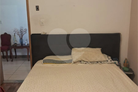 Casa à venda com 3 quartos, sendo 2 suítes, no condomínio Rio Bon, Rio de Janeiro - RJ