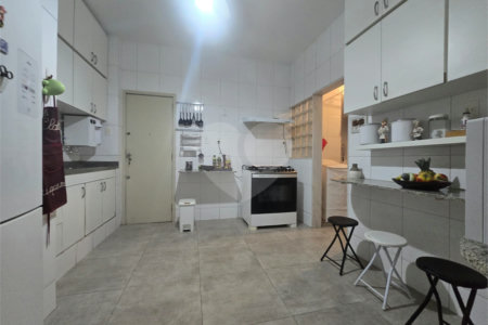 Apartamento à venda com 4 quartos, sendo 1 suíte, em Copacabana, Rio de Janeiro, RJ