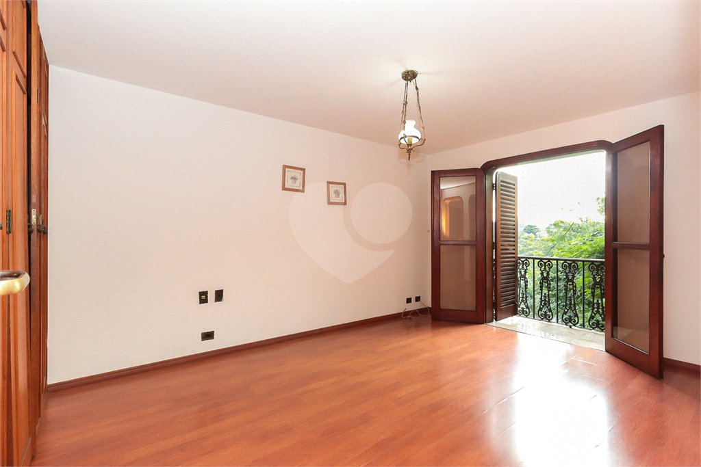 Casa à venda com 4 quartos, sendo 1 suíte, em Brooklin, São Paulo, SP