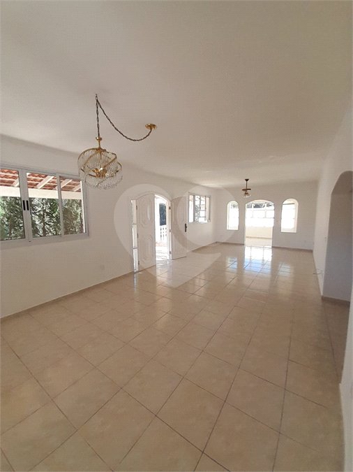 Casa à venda com 5 quartos, sendo 3 suítes,  no condomínio Estância Marambaia, Vinhedo - SP