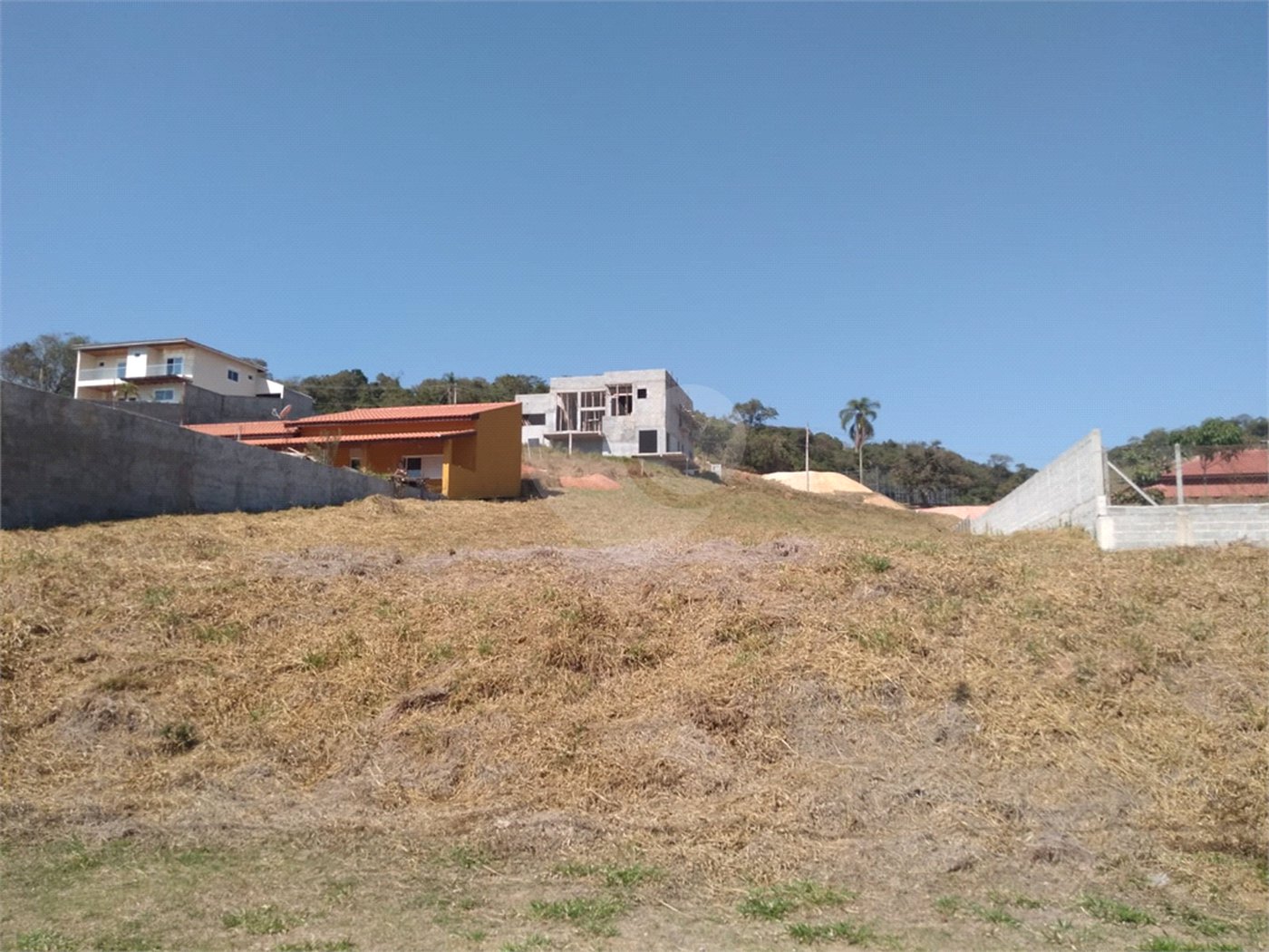 Terreno à venda no condomínio Encontro das Águas, Nazaré Paulista - SP