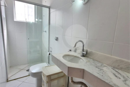 Sobrado à venda com 3 quartos, sendo 1 suíte,  em Jardim Ester Yolanda, São Paulo, SP