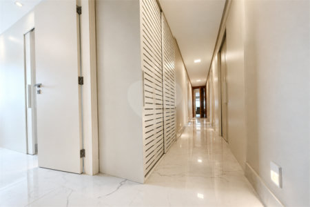 Apartamento à venda com 5 suítes em Parque Enseada, Guarujá, SP