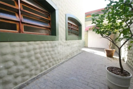 Sobrado a venda na Vila Mariana de 300m² 2 suítes 3 dormitórios 5 vagas