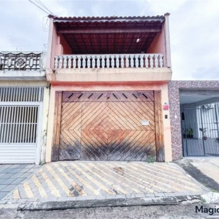 Casa com 150m², 5 dormitórios, sendo 1 suíte, 2 vagas de garagem, à venda na Vila Matilde.