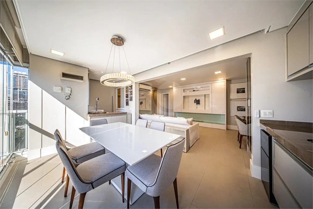 Apartamento à venda com 3 suítes em Jardim Fonte do Morumbi, São Paulo, SP
