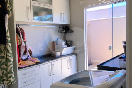 Excelente casa com muito boa localização no Condomínio Eldorado á venda.