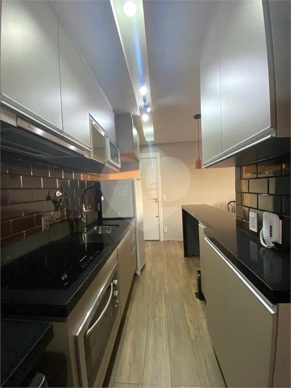 EXCELENTE APARTAMENTO Localizado no bairro do Bom Retiro próximo à Avenida Santos Dumont, com acesso
