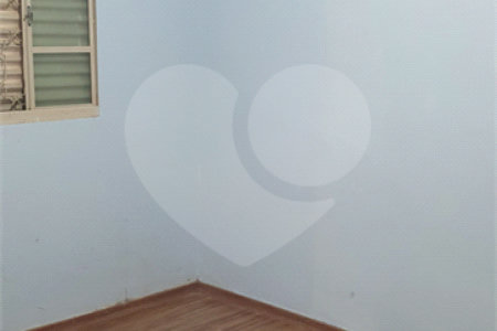 Casa térrea para locação e venda no Condomínio Mont Carlo I