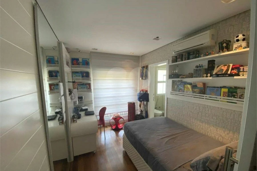 Apartamento lindíssimo com acabamento de qualidade e 04 suítes.