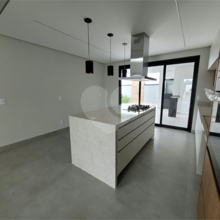 Casa à venda com 3 suítes no condomínio Sun Lake, Sorocaba - SP