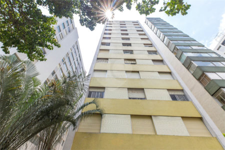 Apartamento à venda com 3 quartos, sendo 1 suíte, em Itaim Bibi, São Paulo, SP