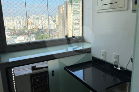 Apartamento à venda ou para alugar com 2 suítes em Vila Olímpia, São Paulo, SP