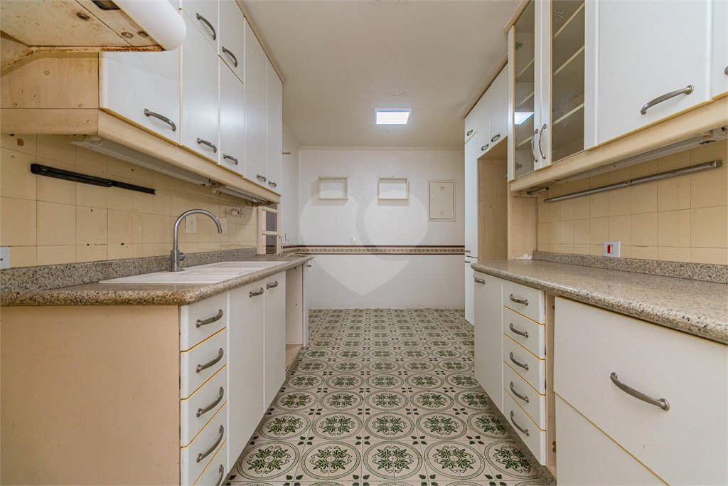 Apartamento à venda com 3 quartos, sendo 1 suíte, em Campo Belo, São Paulo, SP