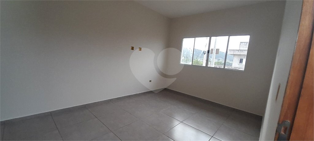 Casa à venda com 2 suítes em Vila Santa Helena, Atibaia, SP