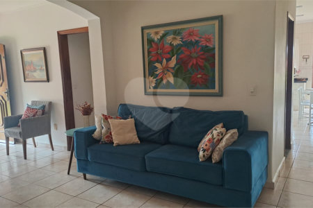 Casa à venda com 3 quartos, sendo 1 suíte, no condomínio Residencial Vale das Laranjeiras, Indaiatuba - SP