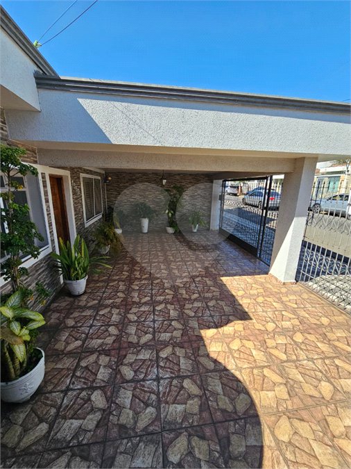 Casa à venda ou para alugar com 5 quartos, sendo 1 suíte, no Centro, Salto, SP