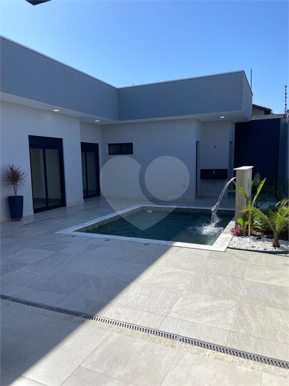 Casa à venda com 3 suítes no condomínio Residencial Maria Dulce, Indaiatuba - SP
